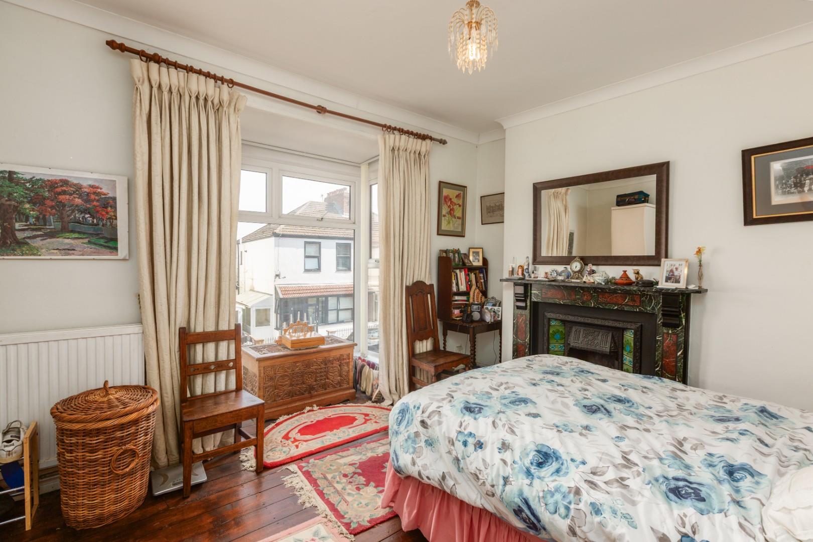 Devon Place, Mumbles, Swansea, SA3 4DR